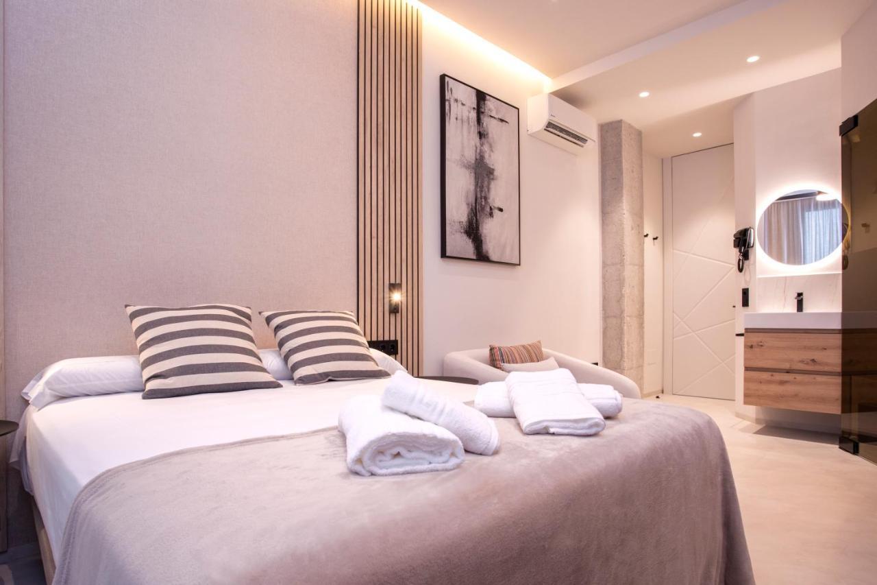 Magnificent Renovated 2Bd 2Bth Duplex With Backyard - City Centre Малага Екстериор снимка